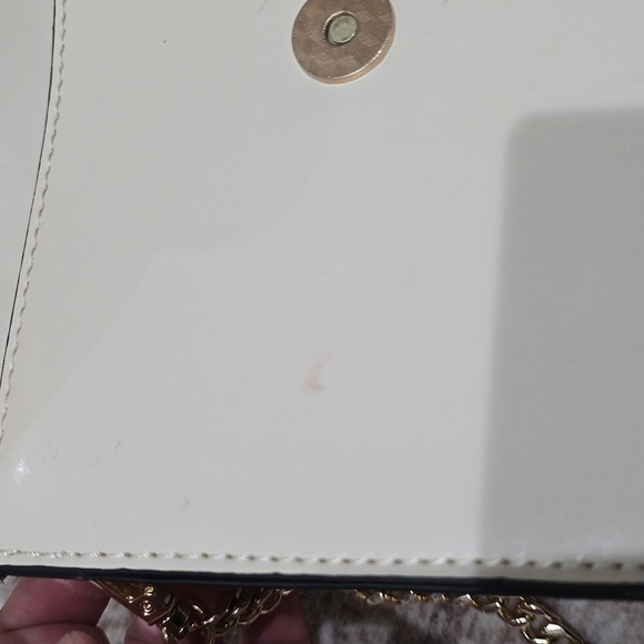 TOPSHOP Capri Buckle Crossbody Bag in Beige, Tortoise Shell Details, Gold Chain - Picture 12 of 16